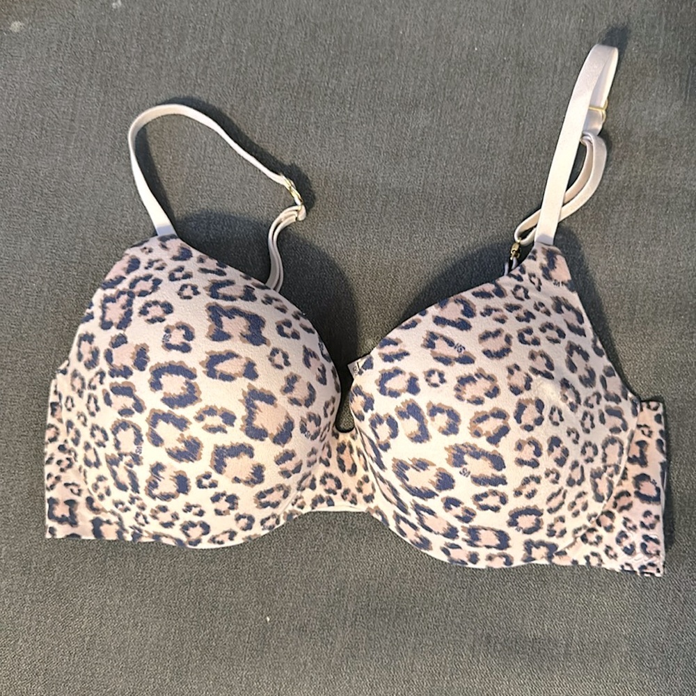 Victoria’s Secret Light Push-Up Bra 34C